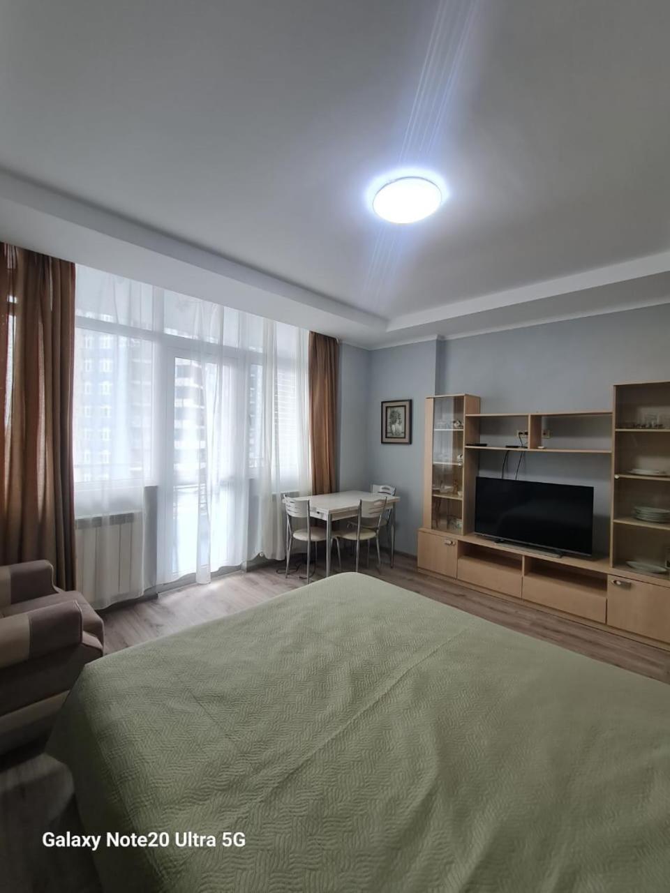 Yalcin Star Residence Apartment 300 Batumi Bagian luar foto