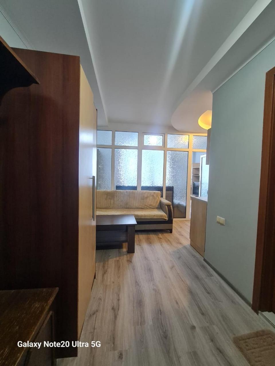 Yalcin Star Residence Apartment 300 Batumi Bagian luar foto
